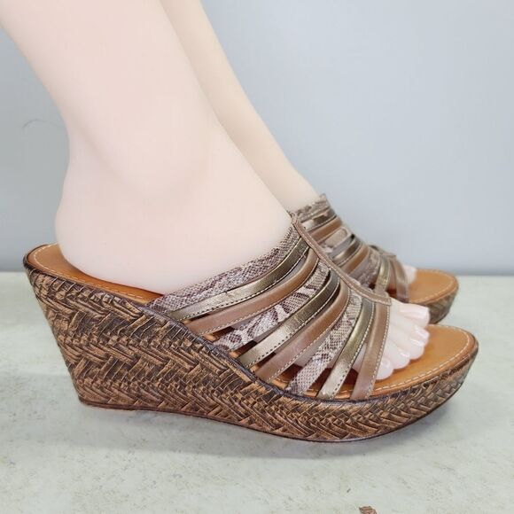 Contesa by Italian Shoemakers Sandals 10 - Picture 5 of 11